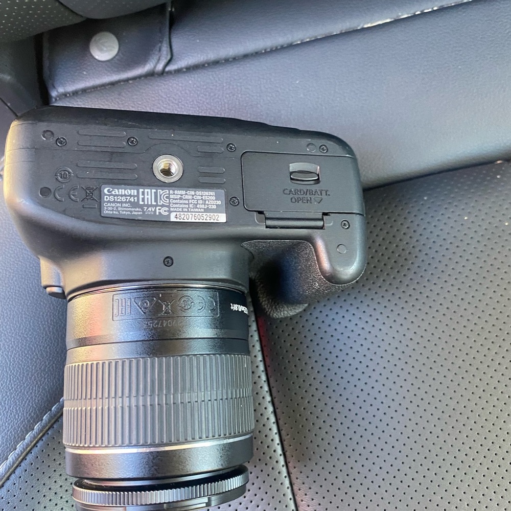 Canon - Picture 2 of 8